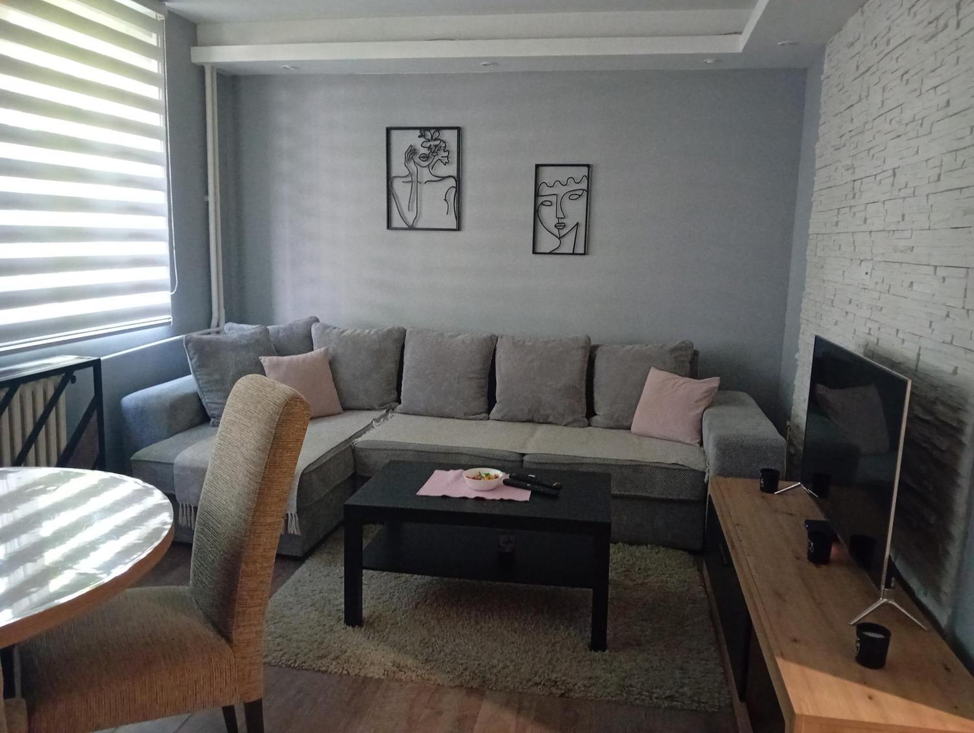 Sunshine Apartment クラグイェヴァツ エクステリア 写真